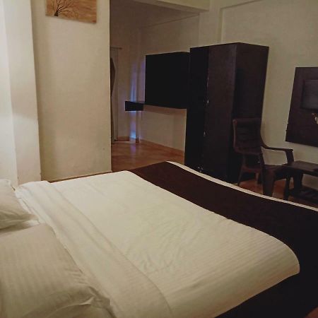 Castle House Calangute Hotel Bagian luar foto