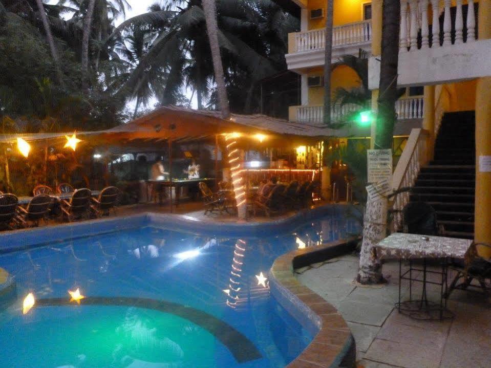 Castle House Calangute Hotel Bagian luar foto